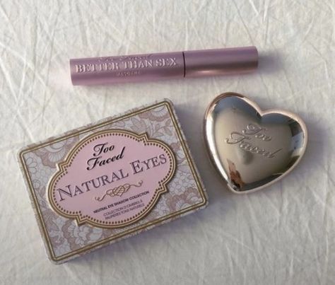 Pretty Makeup Products, Simpul Dasi, Mascara Too Faced, Too Faced Natural Eyes, Neutral Eyes, The Cardigans, Gift Inspo, Fancy Makeup, Too Faced Makeup