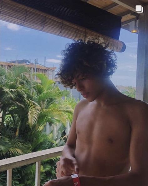 IG 01•oct•2019 | Cuba Nike Football Boots, Omar Rudberg, Future Husband, Character Design Inspiration, Movies Showing, Cuba, Character Inspiration, Actors & Actresses, Long Hair