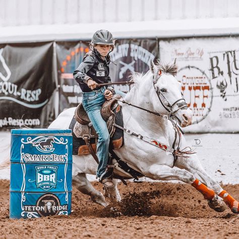 turn and burn baby 🤩 #barrelracersofinstagram #barrelracing #barrelhorse #barrelracer #barrelracers #horse #horseriding #horsesofinstagram #horseriding #quarterhorse #quarterhorsesofinstagram #betterbarrelraces #bbr #tracidavenportphotography #photo #photographer #western #punchy #filter @thrive_equine_cbd @flairstrips @mastersaddles @dazzlerocktack @_tdphoto_ Barrel Racing Photos, Dear Rodeo, Barrel Racing Photography, Rodeo Photography, Barrel Racing Tack Rodeo, Barrel Horses, Barrel Racing Saddle, Barrel Race, Barrel Racing Tack