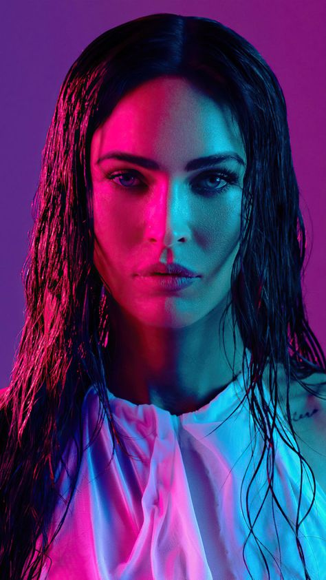 Black Money Aesthetic Wallpaper, Photograph Reference, Jake Hicks, Cyberpunk Girl Art, Cyberpunk Photoshoot, Megan Fox Wallpaper, Colour Gel Photography, Colorful Portrait Photography, Neon Photoshoot