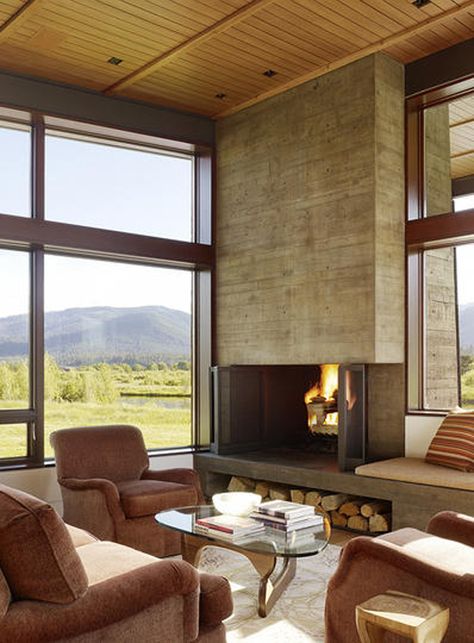 Extraordinary home immersed in the mountains White Sofa Set, Grey Stone Fireplace, Concrete Fireplace, White Fireplace, Firewood Storage, Fireplace Hearth, Living Room Color Schemes, Large Family Rooms, Room Seating