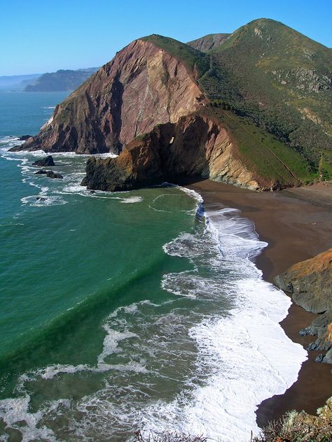 Marin Headlands, Marin County, California Beach, California Coast, San Francisco Bay Area, Amazing Nature, Hiking Trails, Ocean View, Beautiful Landscapes