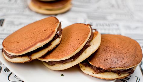 Dorayaki Recipe, Kids Pancakes, Dora Cake, Bread And Pastries, Breakfast Brunch Recipes, World Recipes, Food Cravings, Brunch Recipes, Nutella