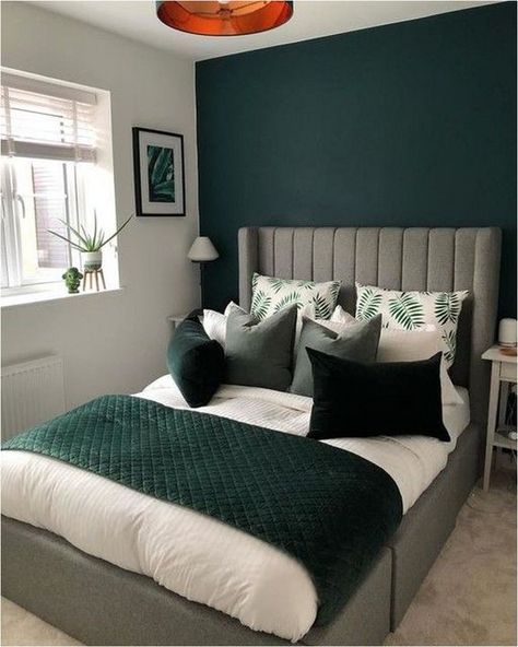 Green And White Bedroom, Green Bedroom Walls, Design Ložnic, Green Bedroom Decor, Sage Green Bedroom, Gold Bedroom, Green Bedroom, Green Walls, Bedroom Design Ideas