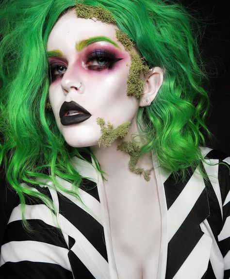 Beetlejuice Halloween Costume, Creative Handicraft, Ghost Makeup, Beetlejuice Makeup, Makeup Zombie, Makeup Clown, Beetlejuice Costume, Halloween Make-up Looks, Halloweenský Makeup