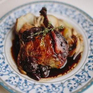 Whole Duck Recipes, Duck Leg Recipes, Duck Confit Recipe, Confit Duck Leg, Roasted Duck Recipes, Confit Recipes, Goose Recipes, Roasted Duck, Cooking Decorating