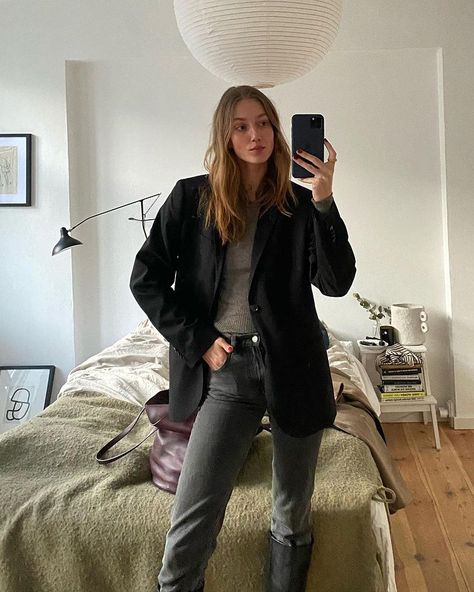 Amalie Moosgaard Style, Cecilia Moosgaard, Amelie Moosgaard, Cecile Moosgaard, Moosgaard Twins, Gentlewoman Style, Cecilie Moosgaard, Amalie Moosgaard, Off Duty Outfits