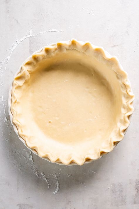 This all-butter Pie Crust Recipe makes the best flaky homemade pie crust. Easy to make, no chilling required before rolling out the dough. Food Processor Pie Crust, Thanksgiving Desert, Vegan Pie Crust Recipe, Perfect Flaky Pie Crust, Make Pie Crust, Perfect Pie Crust Recipe, Cherry Pies, Buffalo Dip, Pie Crust Recipe Easy