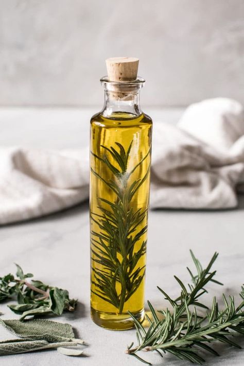 Infused Olive Oil Recipes, Handmade Food Gifts, Infused Oil Recipes, Herb Infused Olive Oil, Oils For Hair Growth, Olive Oil Brands, Oils For Hair, Olive Oil Packaging, Tattoo Plant