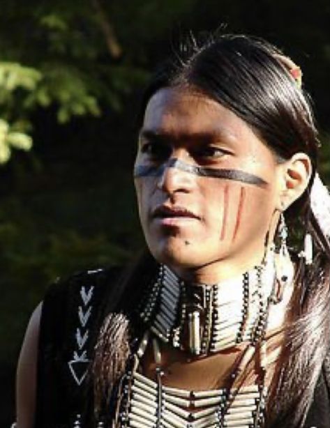 Indian Face Paints, Native American Makeup, Native American Games, Native American Face Paint, Native American Indian Tribes, Native American Prayers, Native American Music, Native American Woman, Native American Images