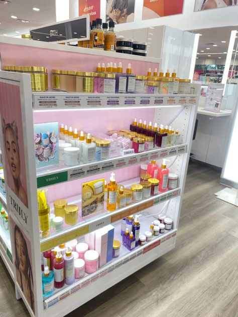 Ulta Aesthetic Store, Ulta Aesthetic, Ulta Beauty Store, Preppy Peppa, Ulta Store, Orlando Shopping, Store Aesthetic, Skincare Store, Dream Closet Design