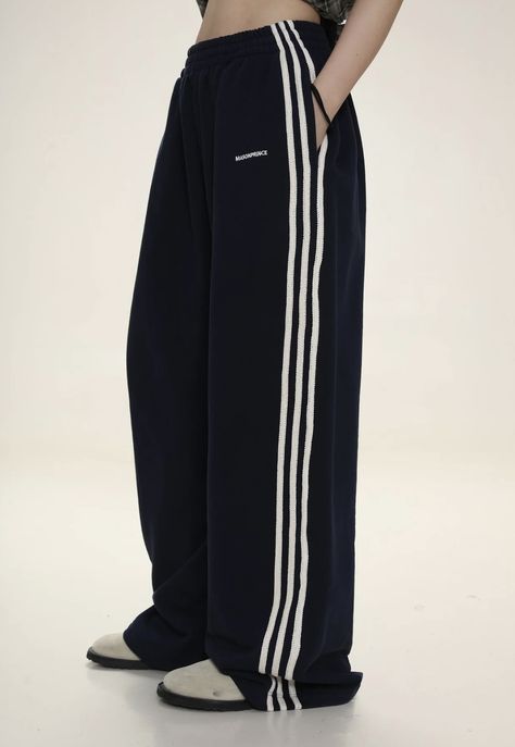 Track Pants Aesthetic, Wide Leg Track Pants, Black Track Pants, Casual Edgy, Oversized Jeans, Guys Clothing Styles, Altering Clothes, Satin Midi Skirt, Latest African Fashion Dresses