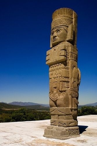 Tula, Mexico Aztec Ruins, People Group, Mayan Art, Stone Statue, Poster Inspiration, Ancient Technology, Art Premier, Aztec Art, Mystery Of History