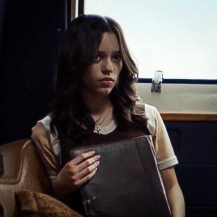 jenna ortega as lorraine day in x (2022) icon mine Jenna Ortega In Movies, Jenna Ortega Characters, Woman Celebrity Crush, Jenna Ortega Lorraine, I Love Women Icon, Jenna Ortega Movies, Jenna Ortega 2022, Tara Carpenter Icons, Jenna Ortega The Fallout