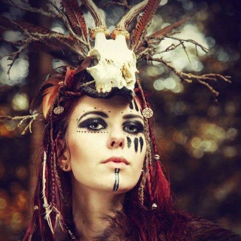 ~ shaman ~ Female Viking Costume, Nordic Sisterhood, Vikings Costume Diy, Voodoo Costume, Barbarian Costume, Warrior Makeup, Viking Makeup, Voodoo Halloween, Shaman Woman