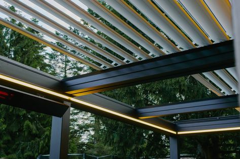 Create your own private spaces with SmartRoof bioclimatic pergola systems, which are designed with all the details in mind. www.byartgroup.com Pergola Awning, Car Shed, Bioclimatic Pergola, Terrace Decor, Architectural Pieces, Pergola With Roof, Pergola Patio, Roofing Systems, Glass Door