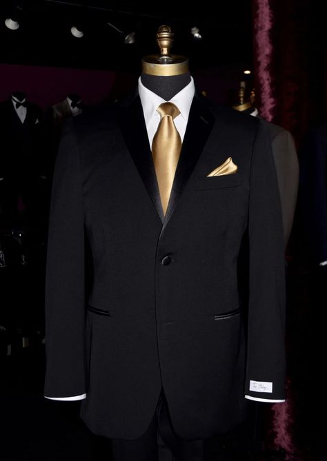 Black Suit With Gold Tie, Black Suit With Gold Accents, Black Suit Gold Tie, Prom Guys Outfits, Black Quince Dress, Gold Tux, All Black Tux, Old Hollywood Prom, Tux Colors