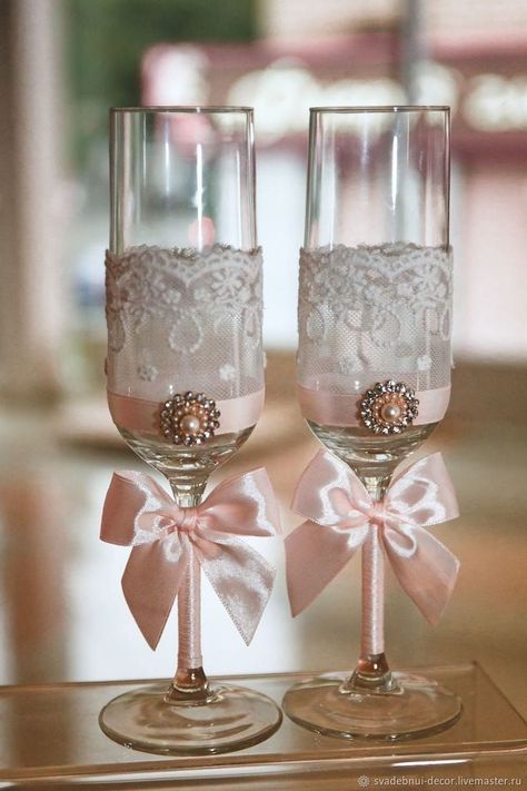 Western Centerpieces, Fun Beauty Products, Sweet 15 Party Ideas Quinceanera, Cherry Blossom Theme, Pink Quince, Bride And Groom Glasses, Wine Glass Designs, Quince Decorations, Wedding Wine Glasses