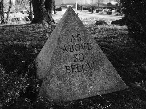 "As above, so below, as within, so without, as the universe, so the soul" - Hermes Trismegistus The term "As above, so below" was recorded in the Hermetic texts from The Emerald Tablet of Hermes Tr... Antalya, Sacred Geometry, Alchemy, Book Of Shadows, Arte Occulta, As Above So Below, Witch Garden, Six Feet Under, The Words