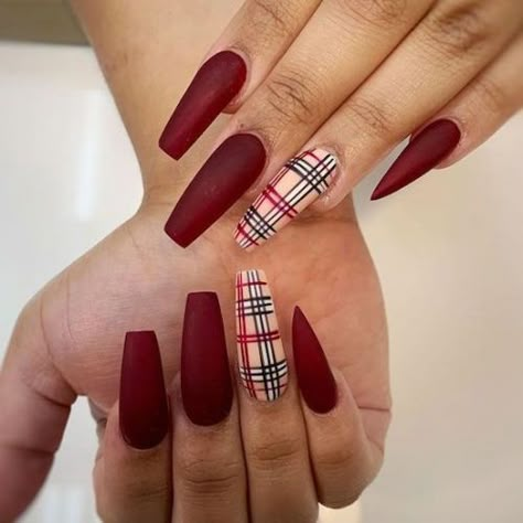 Burberry Nails, Season Nails, Nails Art Ideas, November Nails, 13 November, Red Acrylic Nails, Fall Nail Art Designs, Plaid Nails, Stylish Nails Designs