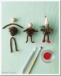 Pinecone Elves, Jul Diy, Cones Crafts, Pine Cone Crafts, Handmade Christmas Decorations, Noel Christmas, Winter Crafts, Pine Cone, Homemade Christmas