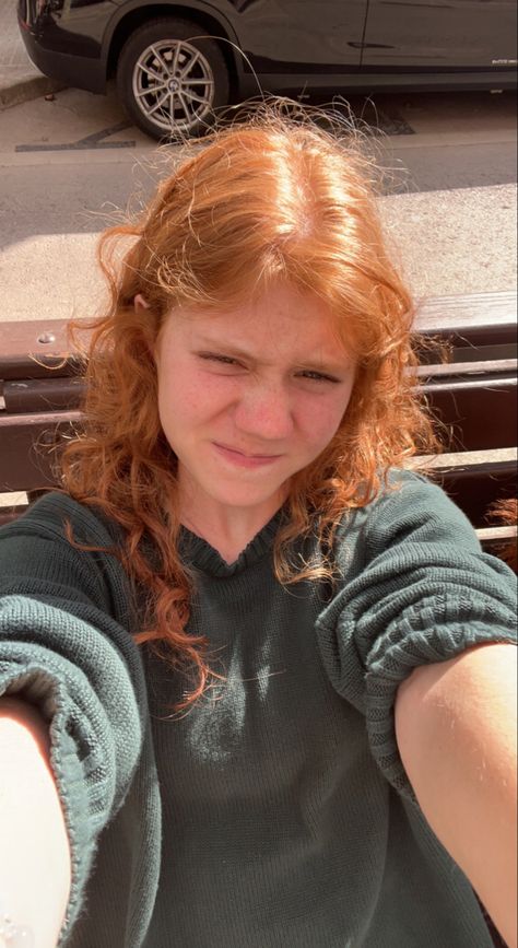 Ginger Blonde Hair, Ginger Teen, Curly Ginger Hair, Women With Freckles, Girl With Green Eyes, Strawberry Blonde Hair, Ginger Girls, Long Red Hair, Redhead Girl