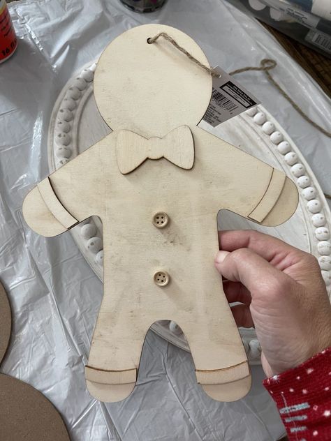 Natal, Dollar Tree Gingerbread Man, Dollar Tree Gingerbread, Christmas Diy Dollar Tree, Diy Gingerbread Man, Gingerbread Man Crafts, Gingerbread Man Decorations, Diy Gingerbread, Gingerbread Christmas Tree