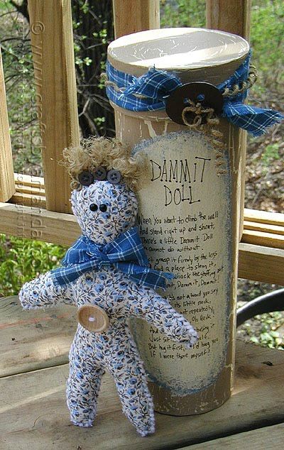 How to make a Dammit Doll, complete with dammit doll poem! Dammit Doll Pattern Free, Country Crafts To Make And Sell, Damnit Doll, Washcloth Crafts, Tattoos Henna, Stuff Toys, Dammit Doll, Fleece Poncho, Tattoo Face