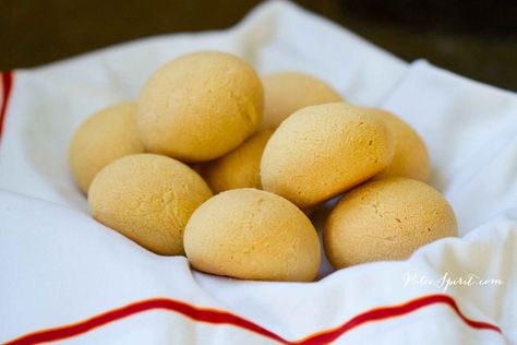 Paleo Dinner Rolls Paleo Dinner Rolls, Easy Paleo Dinner, Gluten Free Dinner Rolls, Fluffy Dinner Rolls, Arrowroot Flour, Paleo Bread, Cassava Flour, Easy Paleo, Paleo Dinner