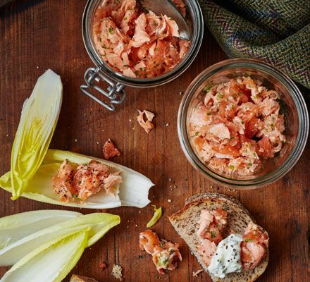 Salmon Pasta Bake, Rillettes Recipe, Salmon Rillettes, White Fish Recipes, Salmon Spices, Salmon Spinach, Pesto Salmon, Salmon Avocado, Salmon Pasta