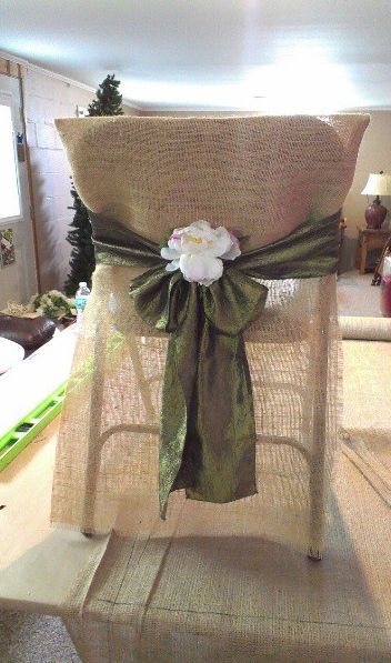 Diy Chair Covers, Burlap Chair, Folding Chair Covers, Metal Folding Chairs, Wedding Chair Decorations, Cheap Chairs, Chair Covers Wedding, Burlap Bags, Chair Decorations