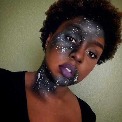 Galaxy Makeup Idea for Women of Color | Creative DIY Makeup Ideas You Can Try for your next Costume Party! by Makeup Tutorials at http://makeuptutorials.com/galaxy-makeup-ideas/ Impressive Makeup, Halloween 80s, Galaxy Makeup, Faux Freckles, Purple Lips, Unique Makeup, Special Effects Makeup, Brow Pomade, Fx Makeup