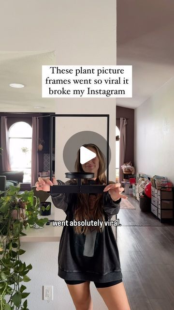 Chantel Gray | 🪴 Plants + DIY on Instagram: "The “Bizzare” plant picture frame post will go down in @channygrayhome history as the one that broke my Instagram lol 😂 I was able to hunt down some similar options and then was like… WAIT we can so easily make this ourselves and get a super unique, one of a kind piece!

Make an entire planty art gallery gallery out of it and find yourself some Bizzare frames to make it fun! I’ll link the plant holder that I used and the rest is easy!

Linked them under “plant essentials” or comment those words and I can message it to you directly!

xo - Chantel

p.s. would you make this?! If you do you’ve got to keep me updated and share your masterpiece!" Framed Plants On Wall, Plants On Wall, Living Wall Ideas, Plant Picture Frame, Plant Essentials, Plants Diy, Framed Plants, Garden Yard Ideas, Plant Pictures