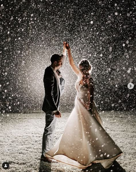 Rainy Day Elopement, Rainy Day Wedding Pictures, Rainy Images, Lake Wedding Pictures, Camping Elopement, Rain Wedding Photos, Wedding In The Rain, Rainy Wedding Photos, Wedding Snow