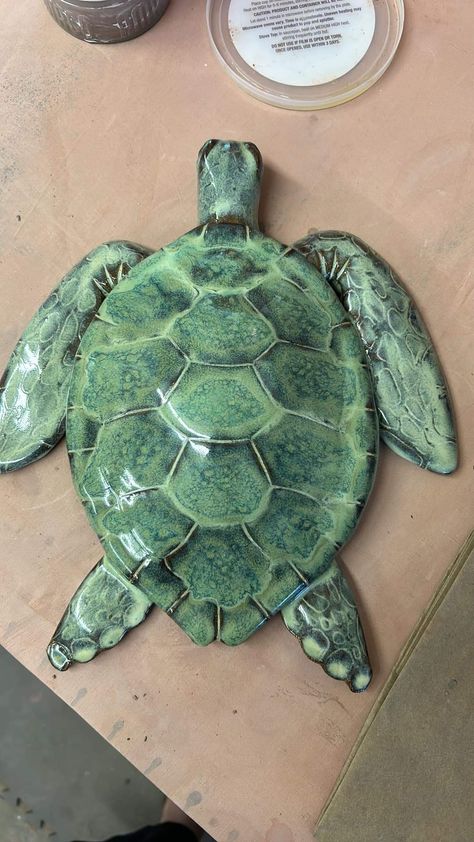 Ceramic Turtle Sculpture, Sea Turtle Sculpture, Ceramic Sea Turtle, Clay Sea Animals, Ceramic Tortoise, Ceramic Turtles, Turtle Pottery, Pottery Turtle, Turtle Statue