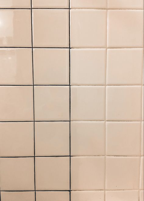 Dark Grout Bathroom Tile, White Square Tiles Black Grout Kitchen, White Square Subway Tile Bathroom, 4x4 White Tile Bathroom, How To Change Grout Color Bathroom, Painted Bathroom Inspiration, White Square Tile Dark Grout Bathroom, White Square Tiles Black Grout, White Square Tile With Black Grout