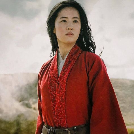 Mulan Live Action, Mulan Movie, Hua Mulan, Hanfu Girl, Fantasy Ideas, Mulan Disney, Movies Quotes Scene, The Neverending Story, Live Action Movie