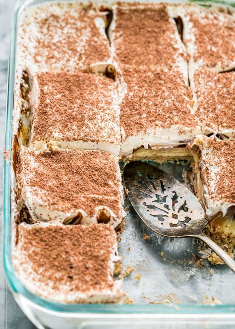 Simple Desserts Quick, Classic Tiramisu Recipe, Cream Puffs Easy, Classic Tiramisu, Crunchy Pecans, Easy Cheesecake, Pan Recipes, Pudding Desserts, Köstliche Desserts