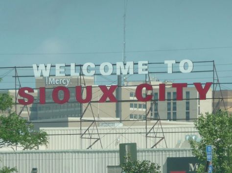 I always seee this sign and I like it. :) Iowa Aesthetic, Bridge Pictures, Sioux City Iowa, Midwest Home, Sioux City, Sioux, Future Life, Nebraska, The River