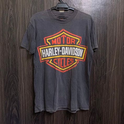 Vintage 90s Harley Davidson Big Logo T Shirt | Etsy Harley Davidson Vintage, Logo Vintage, Motor Harley Davidson Cycles, Logo T, Logo Shirt, Logo T Shirt, Classic Shirt, Tshirt Logo, Unisex Fashion