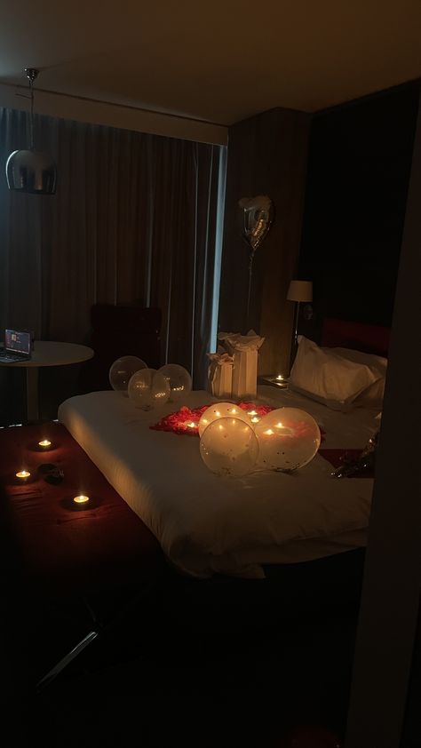 Decorated hotel room Hotel Room Design Romantic, Hotel With Rose Petals, Hotel Rooms Birthday Ideas, Boyfriend Hotel Room Surprise Romantic, Hotel Rooms Decorated For Birthday, Romantic Hotel Rooms Decorations, Hotel Valentines Day Ideas, Hotel Room Decor For Boyfriend Birthday, Decorative Hotel Room For Him