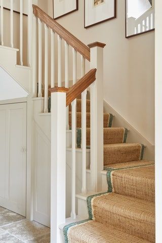 Isabella Worsley turns a Cotswold cottage into a generous family home Cottagecore Staircase, Cottage Staircase, Cottage Entrance, English Countryside Home, Cottage Hallway, Cottage Stairs, Cottage Entryway, Cotswold House, Cottagecore Garden