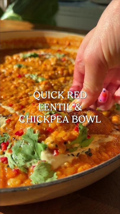 Chickpea Bowl, Red Split Lentils, Protein Ingredients, Cooked Quinoa, High Protein Dinner, Protein Dinner, Plant Based Cookbook, High Protein Vegan, Lentil Recipes