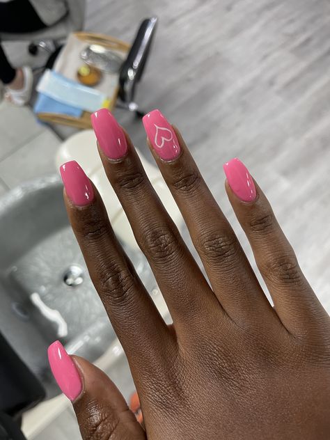 Hot Pink nails Short Fuschia Nails, Basic Pink Nail Designs, Hot Pink Nails Black Women, Square Nails Hot Pink, Hot Pink Nails With Heart, Glitter Nail Designs Short, Barbie Pink Acrylic Nails Short, Pink Shirt Nails, Hot Pink Nails Short