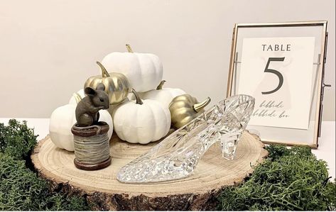 Cinderella Wedding Centerpieces, Cinderella Centerpiece, Disney Centerpieces, Disney Wedding Centerpieces, Cinderella Wedding Theme, Lounge Wedding, Disney Sweet 16, Disney Prom, Wedding Table Themes