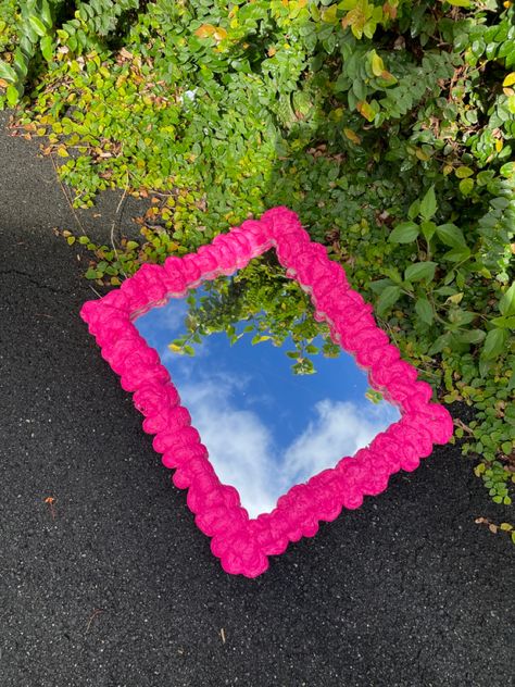 Diy Funky Mirror Frame, Make Mirror Frame, Spray Foam Mirror, Diy Floor Length Mirror, Diy Foam Mirror, Diy Mirror Frame Decoration, Frame A Mirror, Foam Mirror, Vintage Maximalism