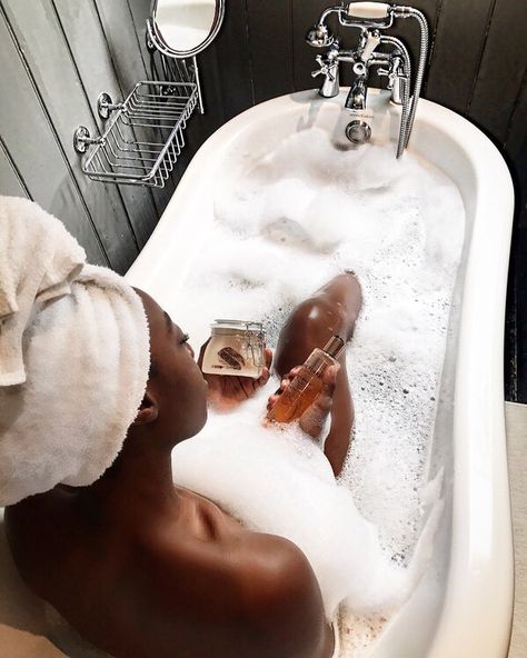 Influencer Branding, Night Photoshoot, Spa Night, Vision Board Manifestation, Skincare Aesthetic, Feminine Care, Relaxation Techniques, Relaxing Bath, Branding Photoshoot