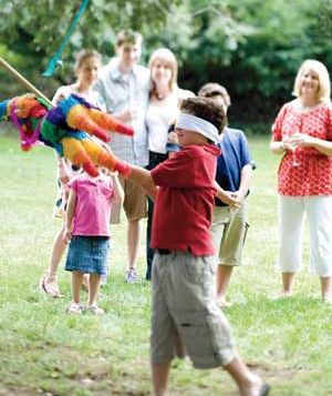 pinata games for kids. Pinata Game, Kids Reading Books, Fiesta Theme Party, Fairy Festival, Fiesta Birthday, Fiesta Party, Holiday Entertaining, Kids Entertainment, Kids Parenting