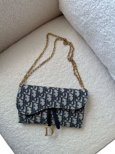 Saddle Bag Aesthetic, Dior Saddle Pouch, Dior Wallet On Chain, Monaco Aesthetic, Aesthetic Dream Life, Handbag Dior, Saddle Pouch, Dior Monogram, Navy Blue Bag