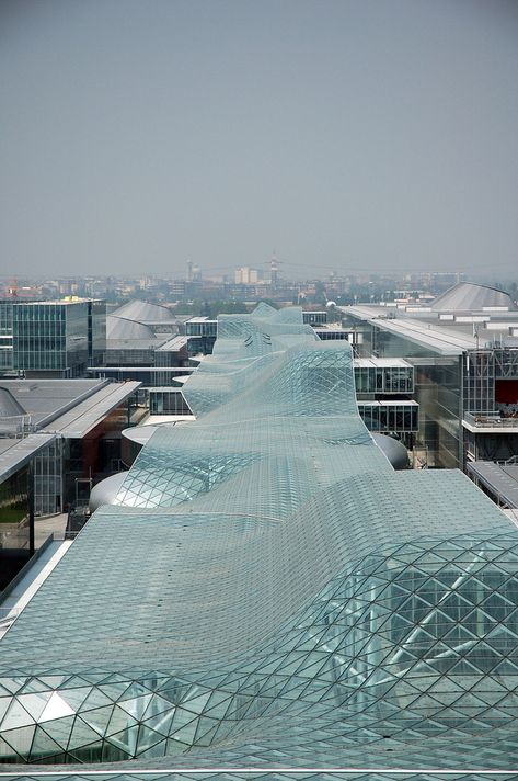 Gallery of New Milan Trade Fair / Massimiliano & Doriana Fuksas - 14 Parametric Architecture, Santiago Calatrava, Roof Architecture, Shed Roof, Trade Fair, Glass Roof, Alvar Aalto, Gothic Architecture, Roof Design